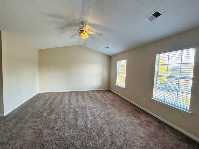 Foto del edificio - 133 Wingspan Way