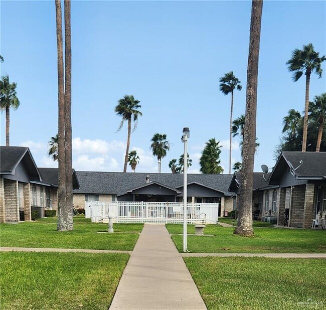 Foto del edificio - 807 E 21st St