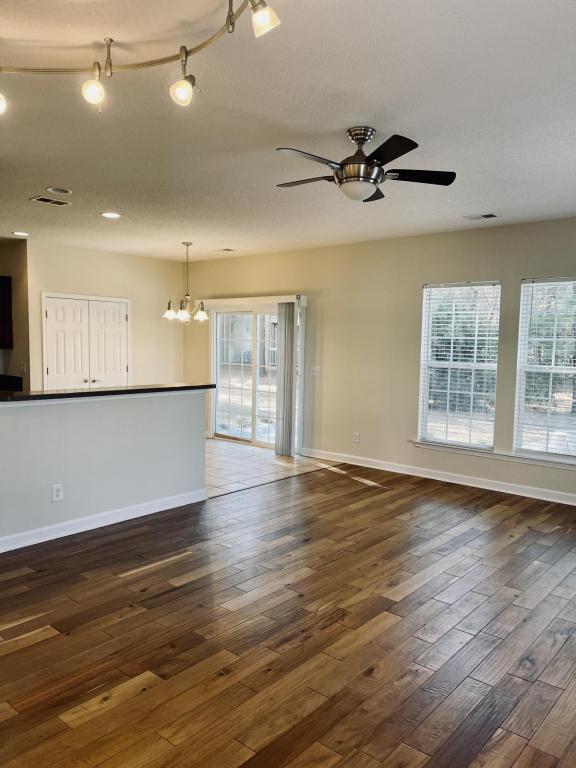 Building Photo - 1008 Woodall Court