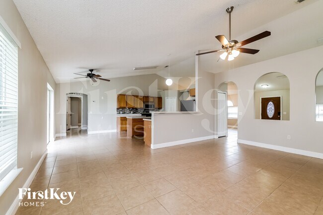 Foto del edificio - 129 Aurora Ln