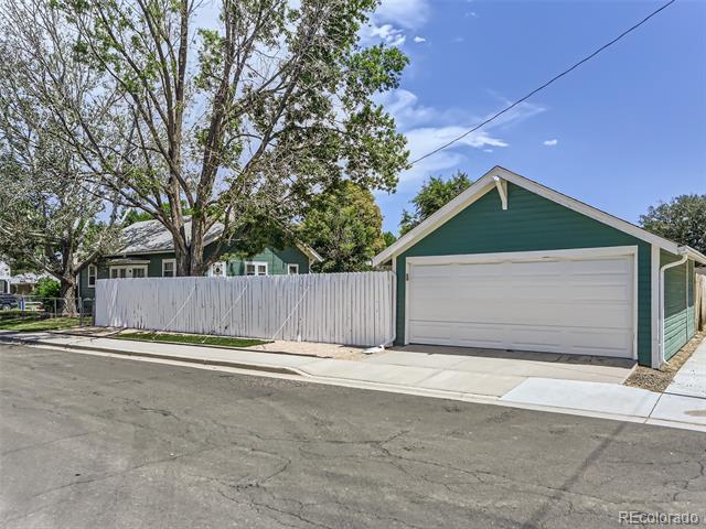 Building Photo - 206 6th St