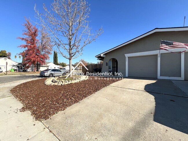 Foto del edificio - Updated 2bd/1ba Orangevale Duplex
