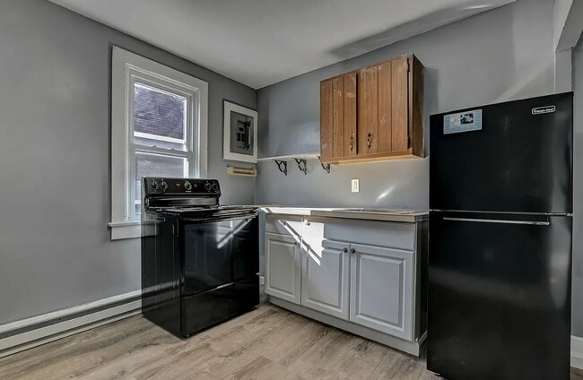 Building Photo - 260 S Hancock St