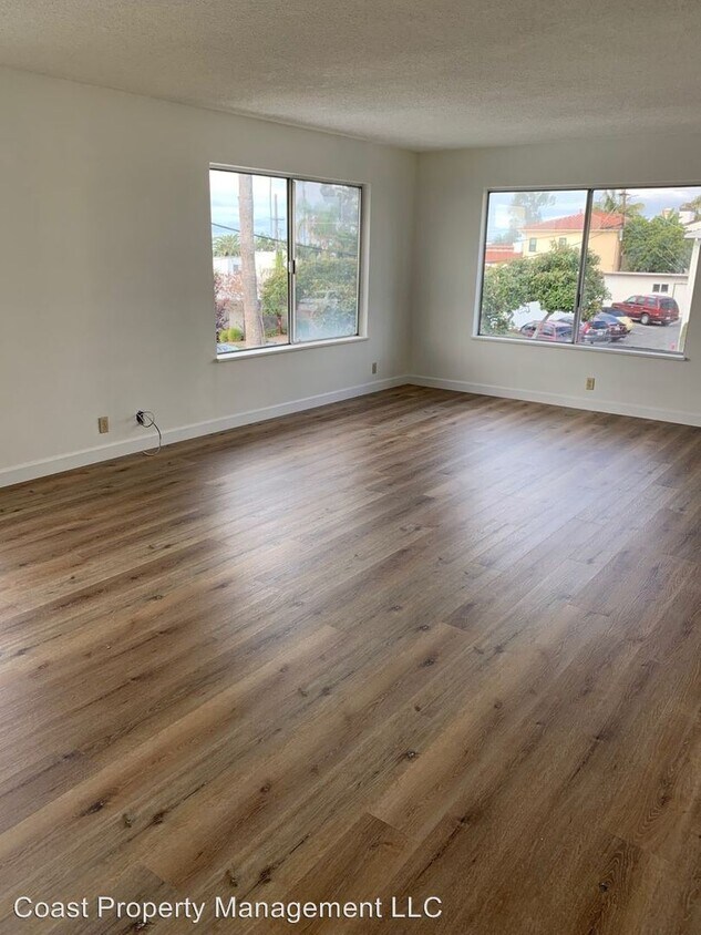 Building Photo - 111 Avenida Aragon