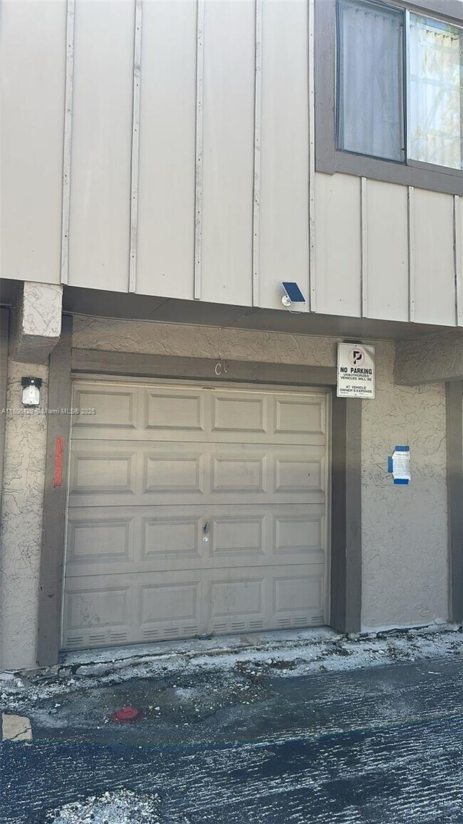 Foto del edificio - 5630 NW 21st St