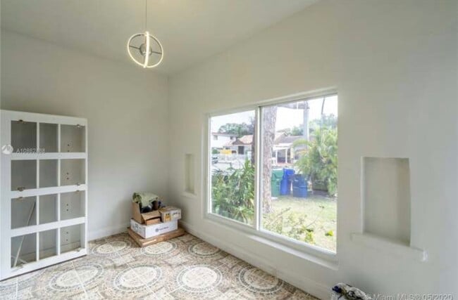 Building Photo - 1035 NW 47th St
