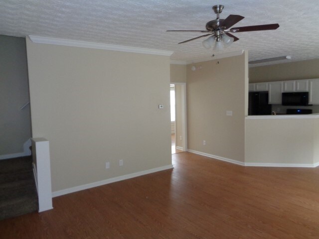 Building Photo - 1390 Brisbane Dr