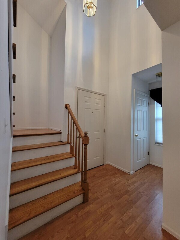 Building Photo - 2302 Canyonlands Dr