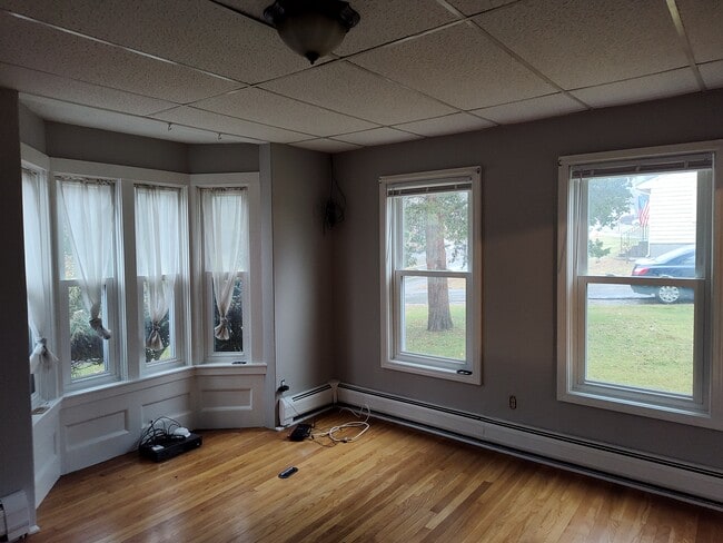 Building Photo - 59 Old River Rd