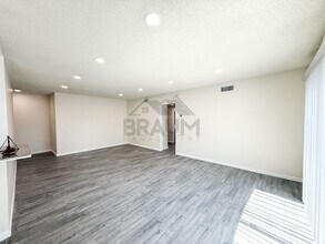 Building Photo - 6039 Whitsett Ave
