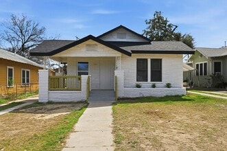 Building Photo - 1230 Hammond Ave