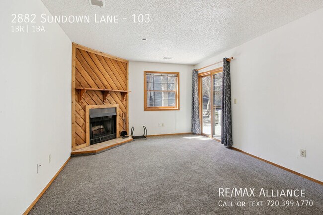 Building Photo - 1-bedroom condo located in the sought-afte...