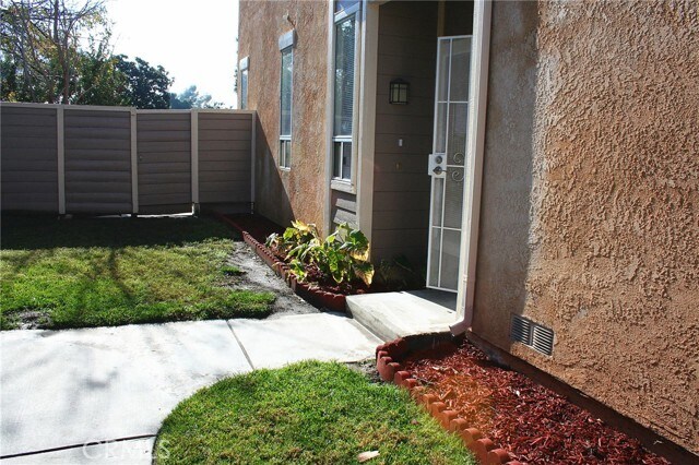 Foto del edificio - 4823 S Fork Rd