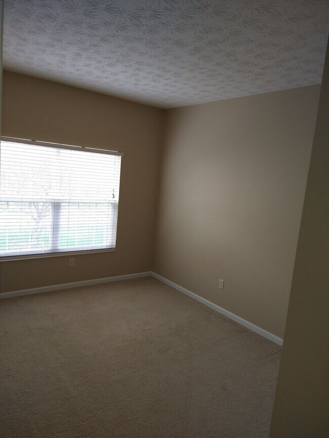 Foto del edificio - Your Next home is on a quiet cul-de-sac in Beavercreek!