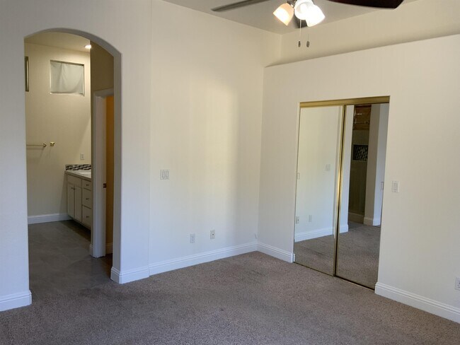 Building Photo - 1056 Galston Dr