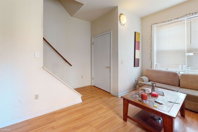 Building Photo - 4 br, 2 bath House - 1507 N BOUVIER ST