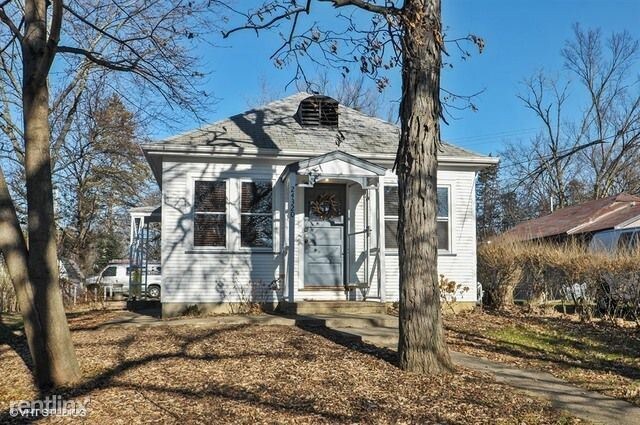 Primary Photo - 24320 N Forest Dr
