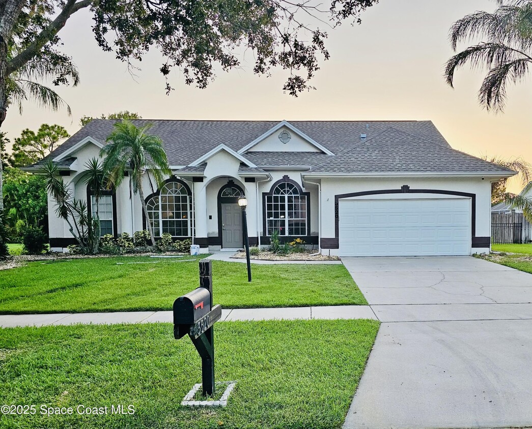 Foto principal - 3520 Manassas Ave