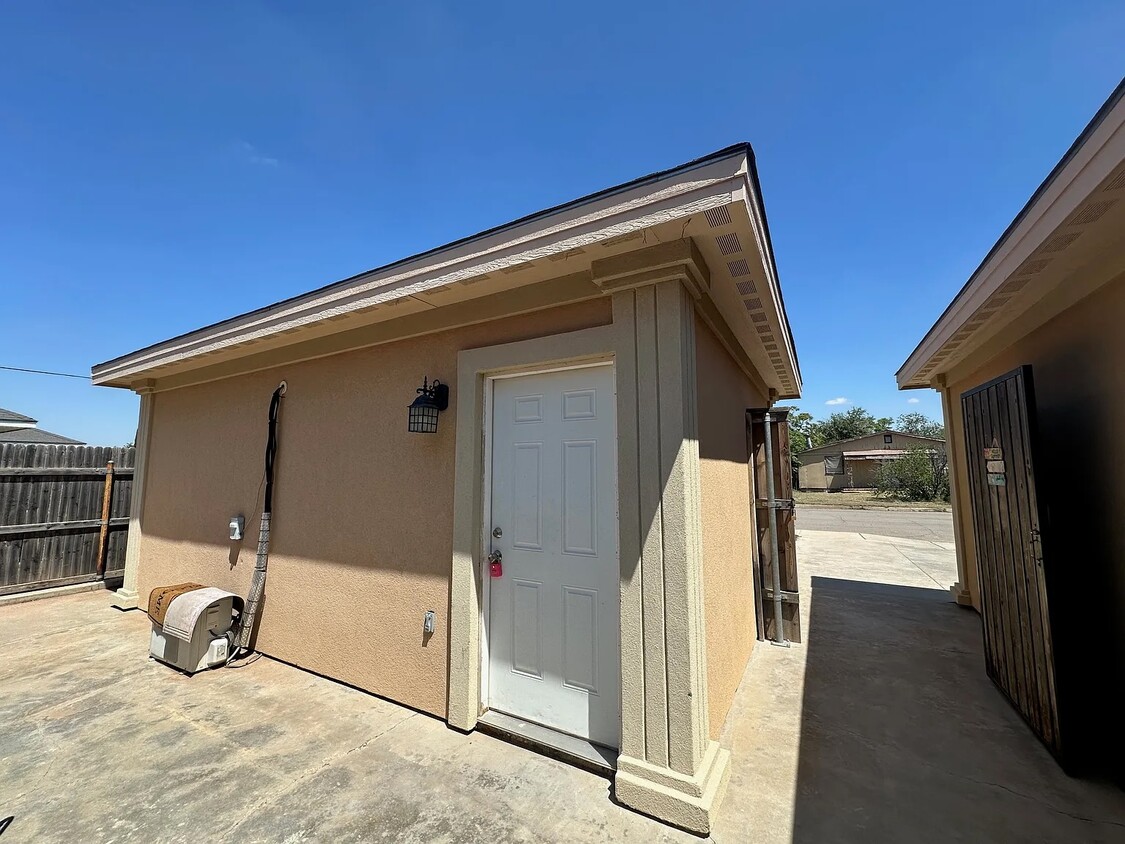 Foto del edificio - 1216 E Parker Ave