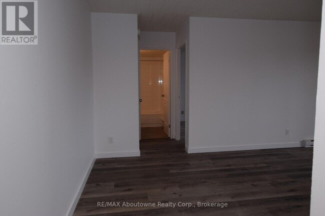 Building Photo - 36 Freeborn Ave