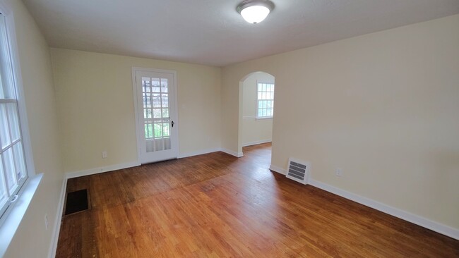 Photo - *Recently Updated 3BD/1BA Available for Re... House