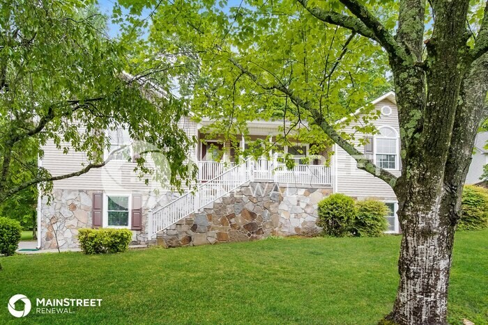 Primary Photo - 185 COUNTRY WALK DR, POWELL, TN 37849