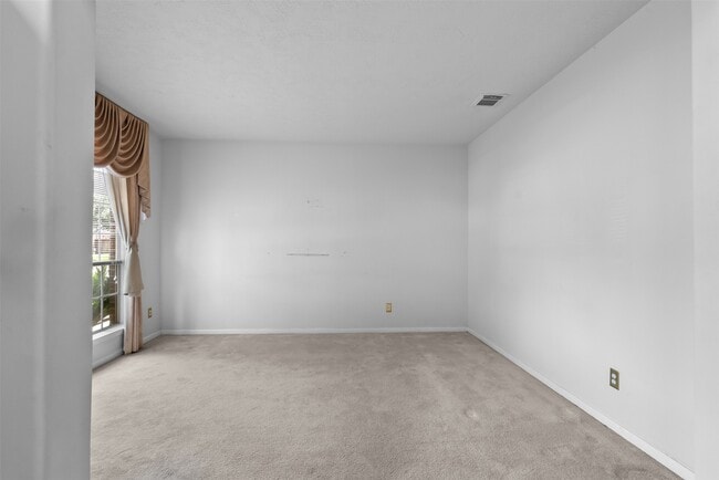 Building Photo - 602 Field Run Ct