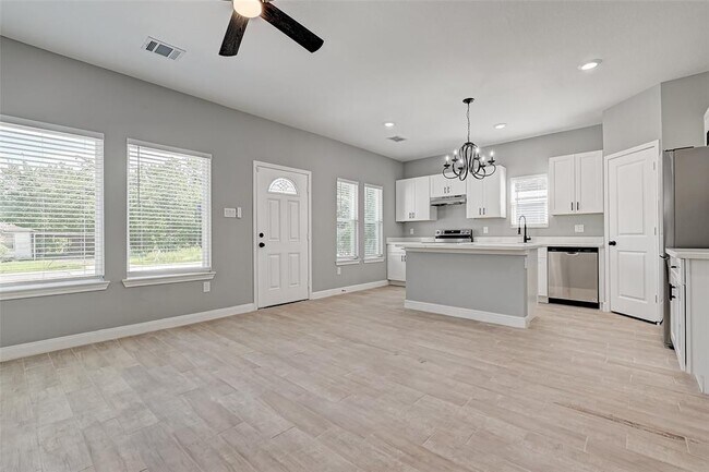 Foto del edificio - 4501 Larkspur St