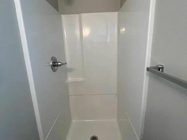 Foto del edificio - 5120 River Ridge Ln