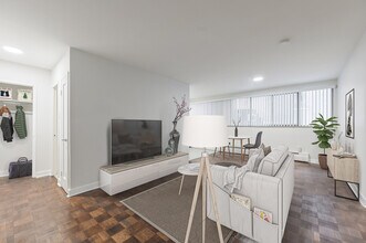 Building Photo - 48 Isabella St