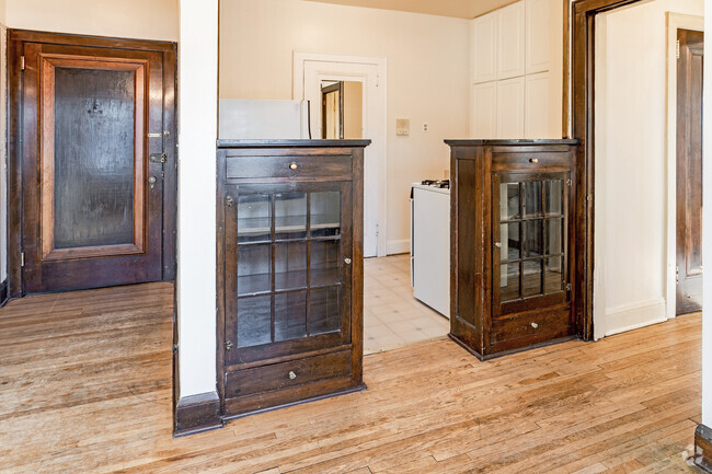 1BR, 1BA - 650 SF - 4422 Nicollet Ave