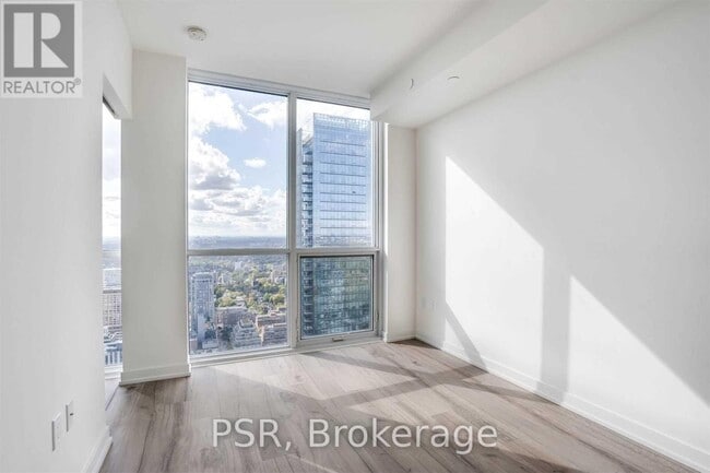 Building Photo - 1 Yorkville Ave