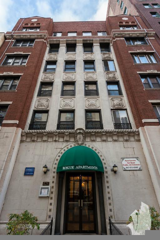 Foto principal - 425 W Roscoe St
