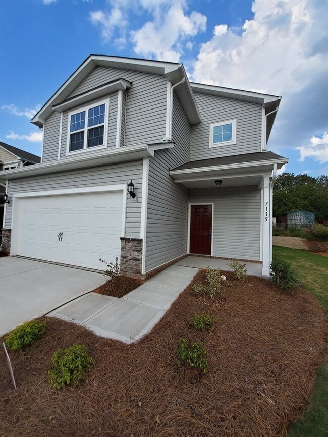 Building Photo - 7115 Thornrose Dr