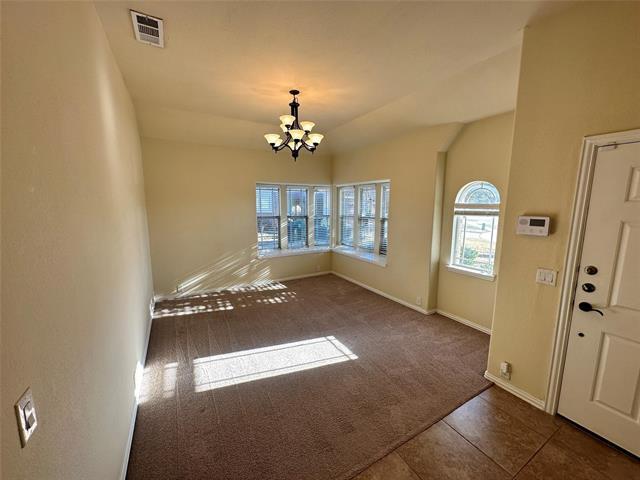 Building Photo - 701 Meadowbrook Ln