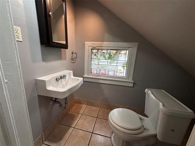 Building Photo - 5614 Columbia Ave