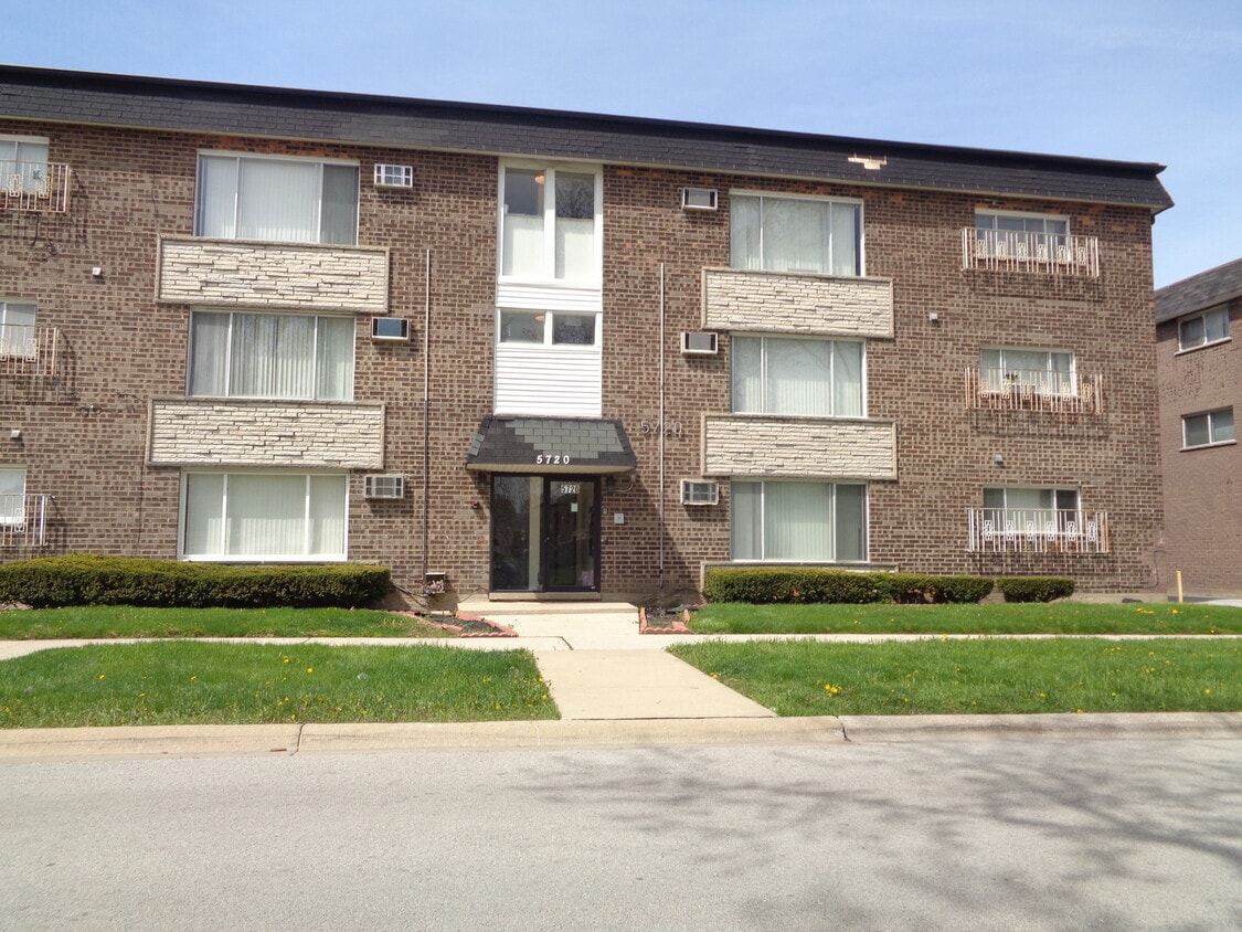 5720 108th St Unit 3B, Chicago Ridge, IL 60415 Condo for Rent in