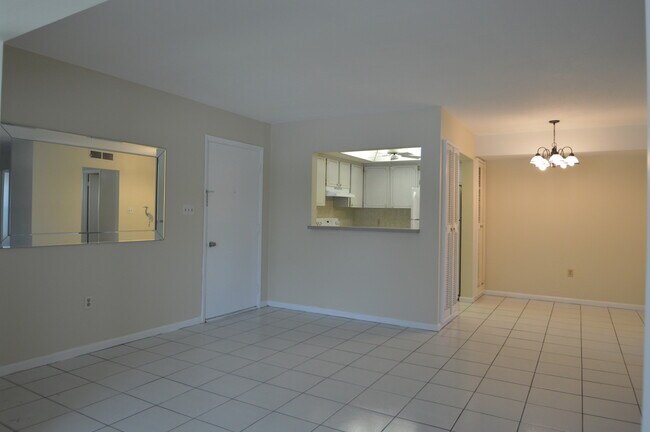 Foto del edificio - Available NOW!  Gulf Harbor Community! 2B/...