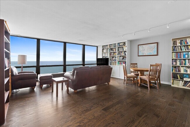 Foto del edificio - 900 N Lake Shore Dr