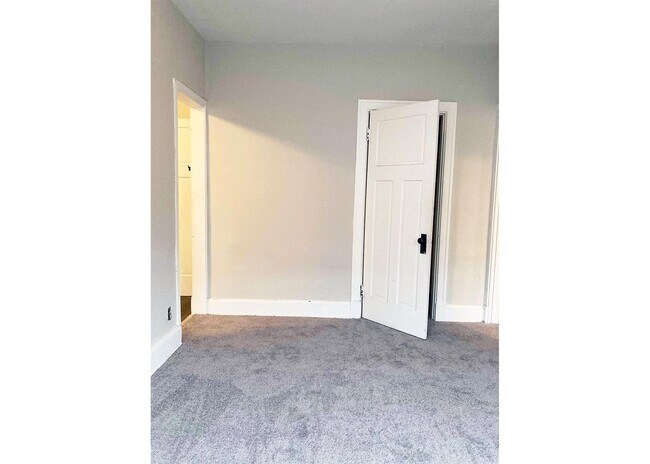 Foto del edificio - 343-345 Ludlow Avenue