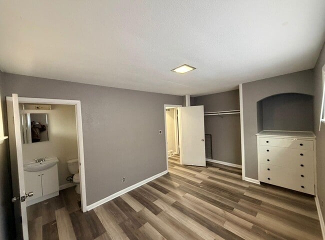 Building Photo - 5629 W Lincoln Creek Dr