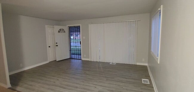 Foto del edificio - 5817 N 32nd St