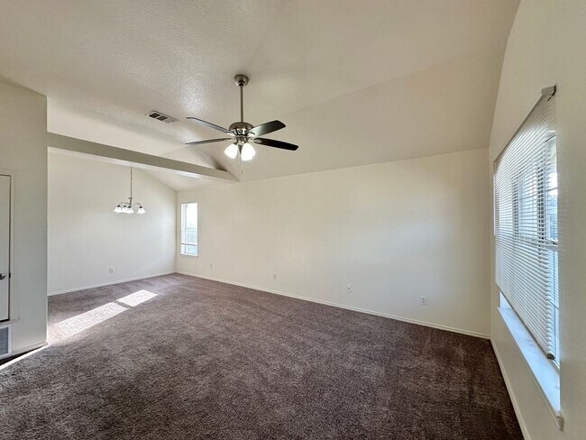 Foto del edificio - 5007 John David Dr