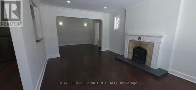 Building Photo - 16 Muir Dr