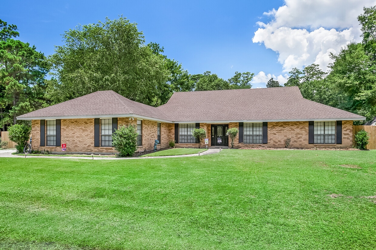 204 Mako Nako Dr, Mandeville, LA 70471 House Rental in Mandeville, LA