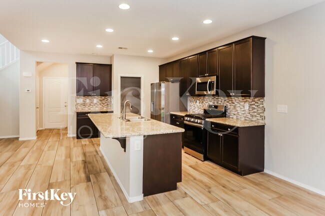 Foto del edificio - 10552 Mt Blackburn Ave