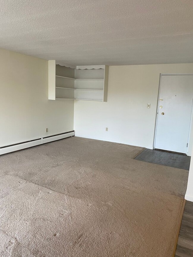 Interior Photo - Residences at Riverside