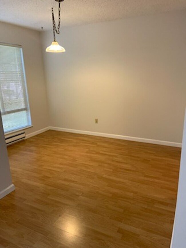 Foto del edificio - One Bedroom Condo Available $500 OFF FIRST...