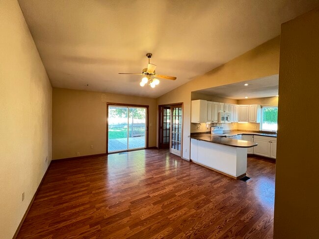 Building Photo - 2705 S 79th Ave