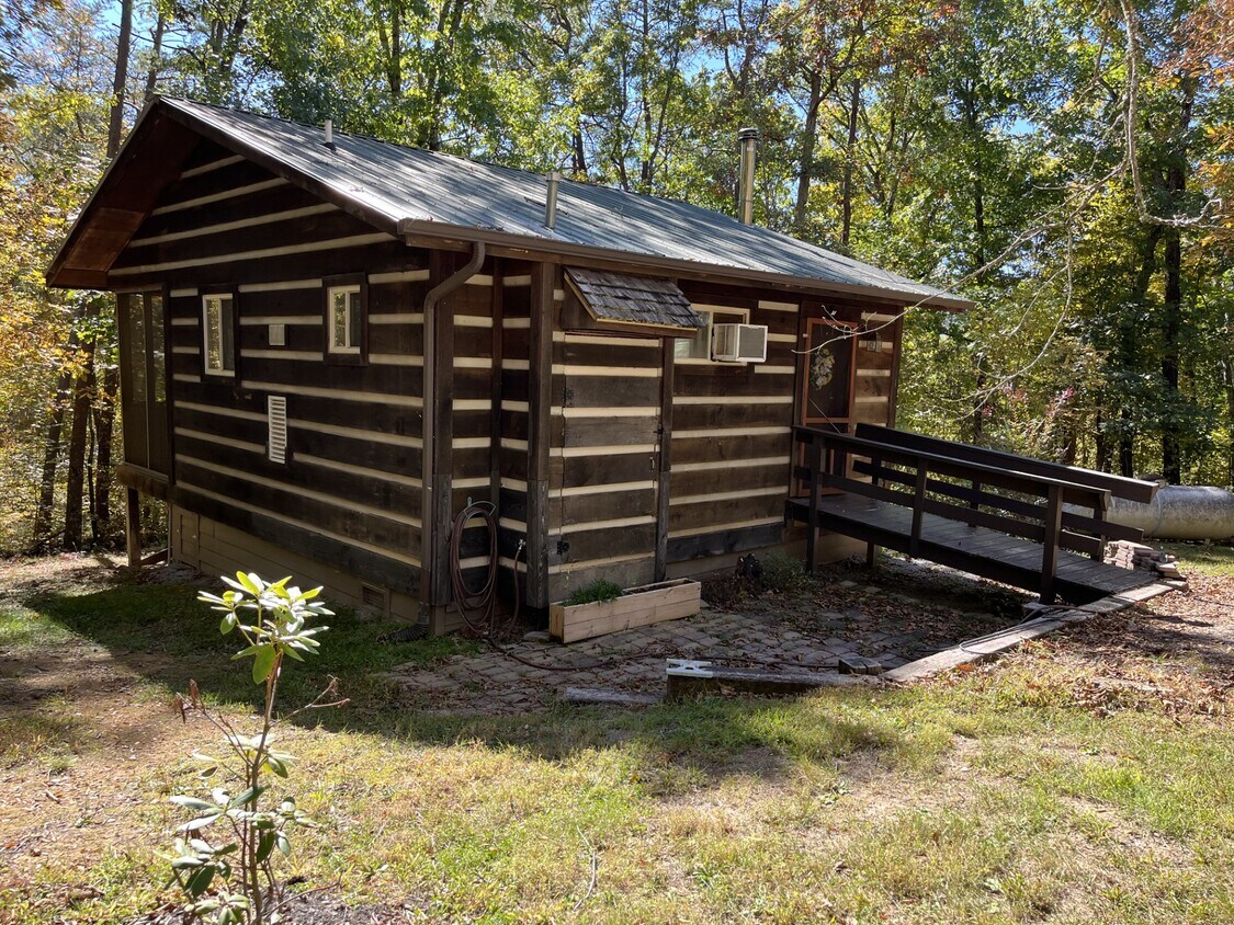 Primary Photo - 9125 Asheville Hwy